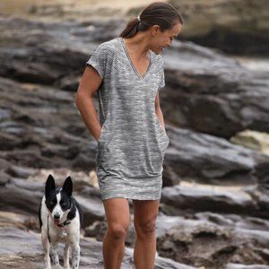 Title Nine Hiolani Vneck Dress Paintrd Stripe Size Small